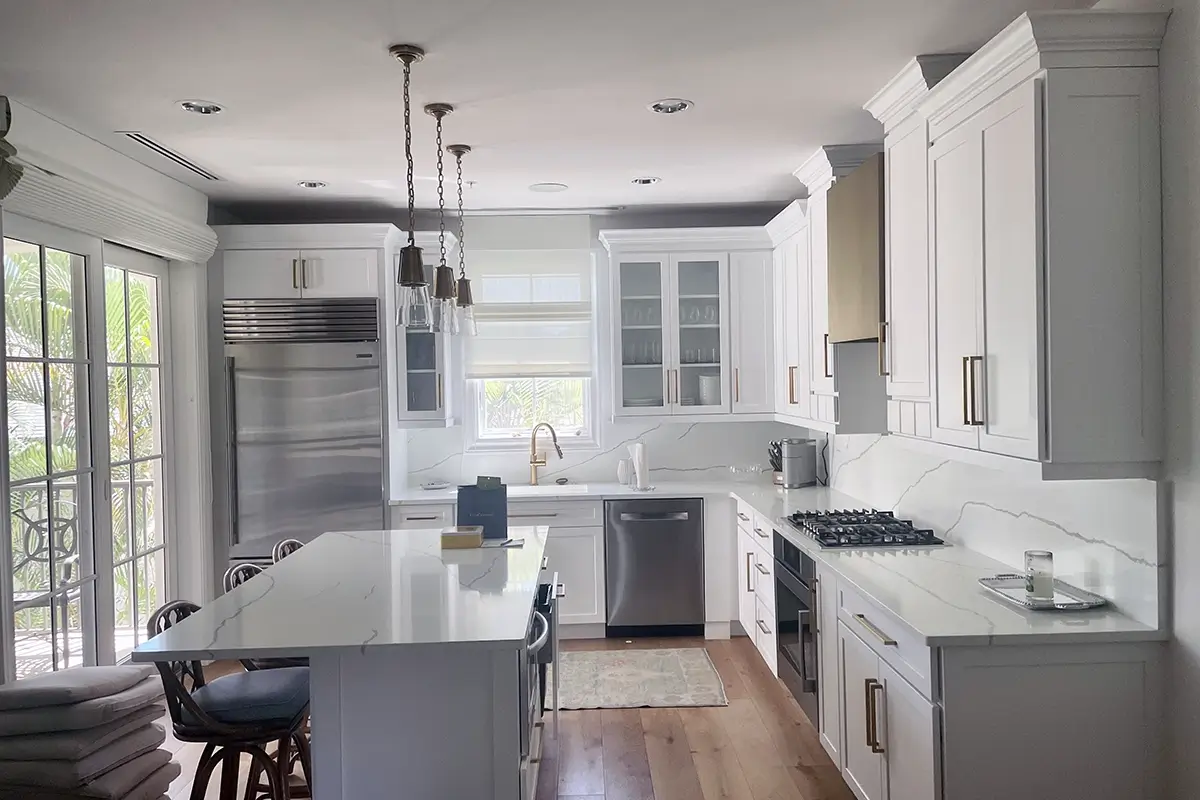 luxury-kitchen-cabinet-design-features-worth-investing-in-naples